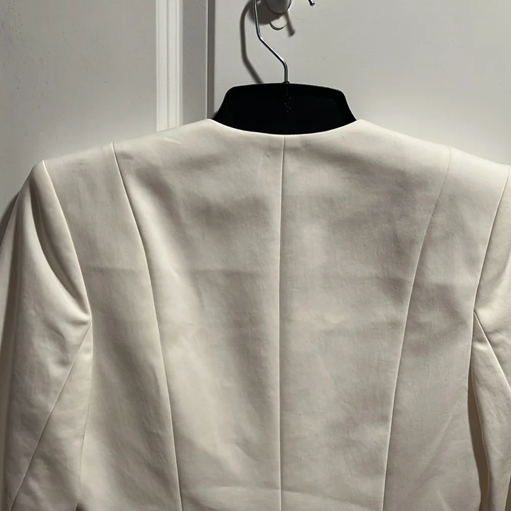 Jackets - Picture 5 of 13